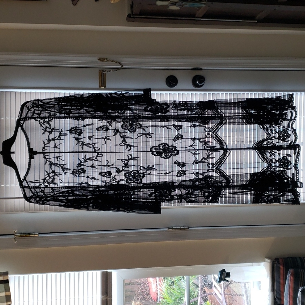 Black Floral 3/4 Sleeve Lace Duster Coverup